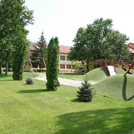 Apartment Platan Vendeghaz Csemo